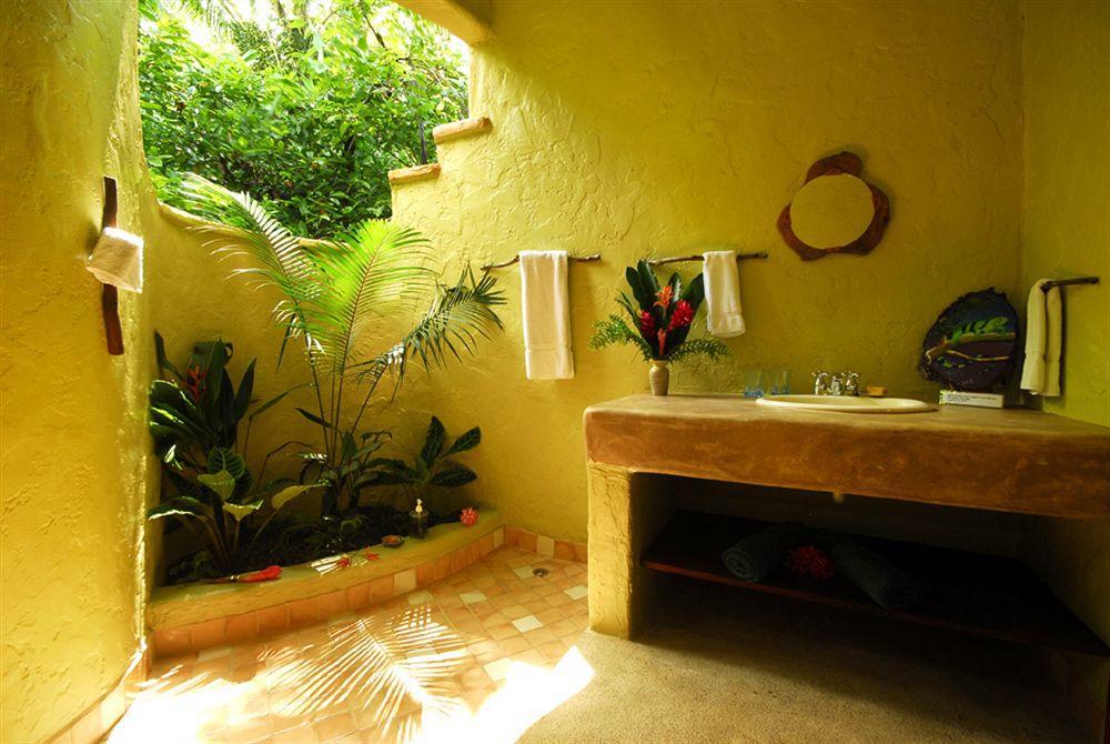 Playa Nicuesa Rainforest Eco Sanctuary โกลฟิโต ภายนอก รูปภาพ